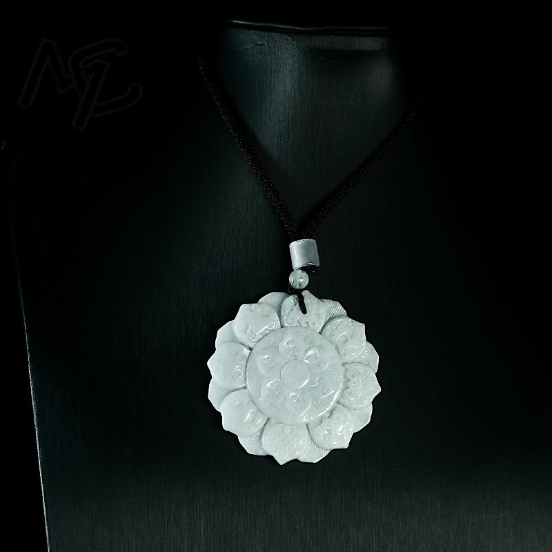 Colgante de Jade Esmeralda Nat - Car Care reseña y precio